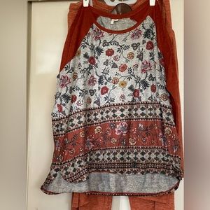 Beautiful rust colored set of three comfy set.